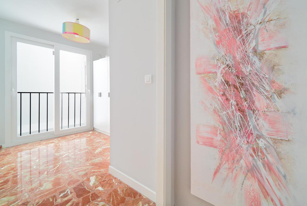Sun-Kissed Getaway Apartment มาลากา ภายนอก รูปภาพ