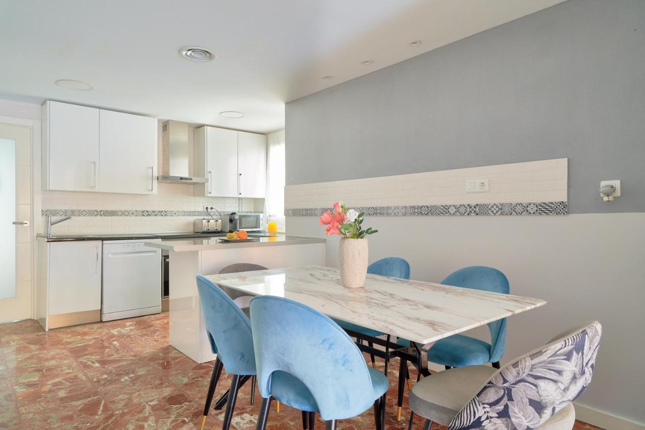 Sun-Kissed Getaway Apartment มาลากา ภายนอก รูปภาพ