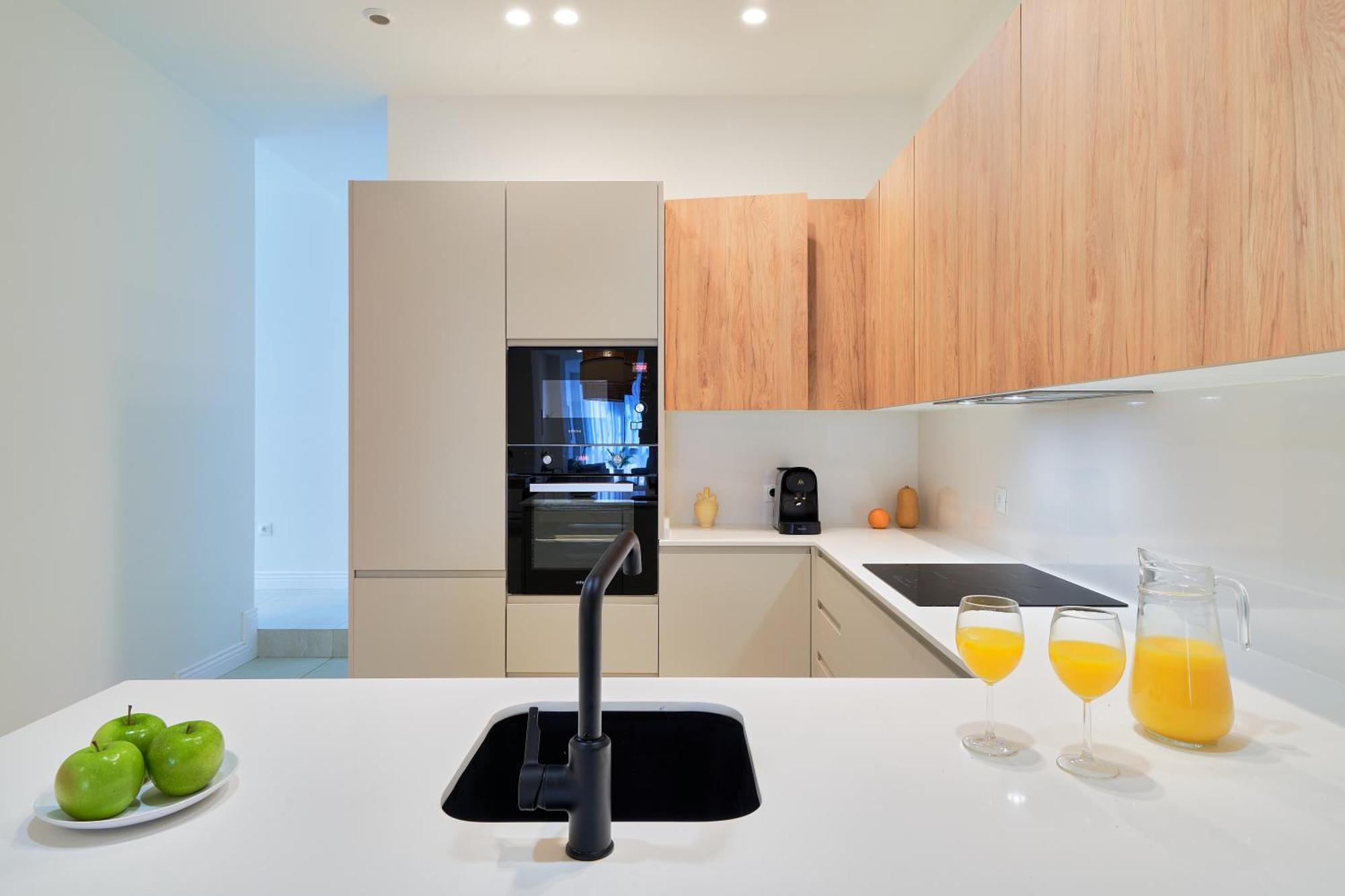 Sun-Kissed Getaway Apartment มาลากา ภายนอก รูปภาพ