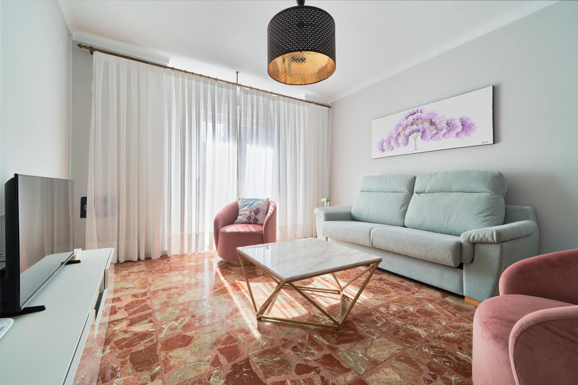 Sun-Kissed Getaway Apartment มาลากา ภายนอก รูปภาพ