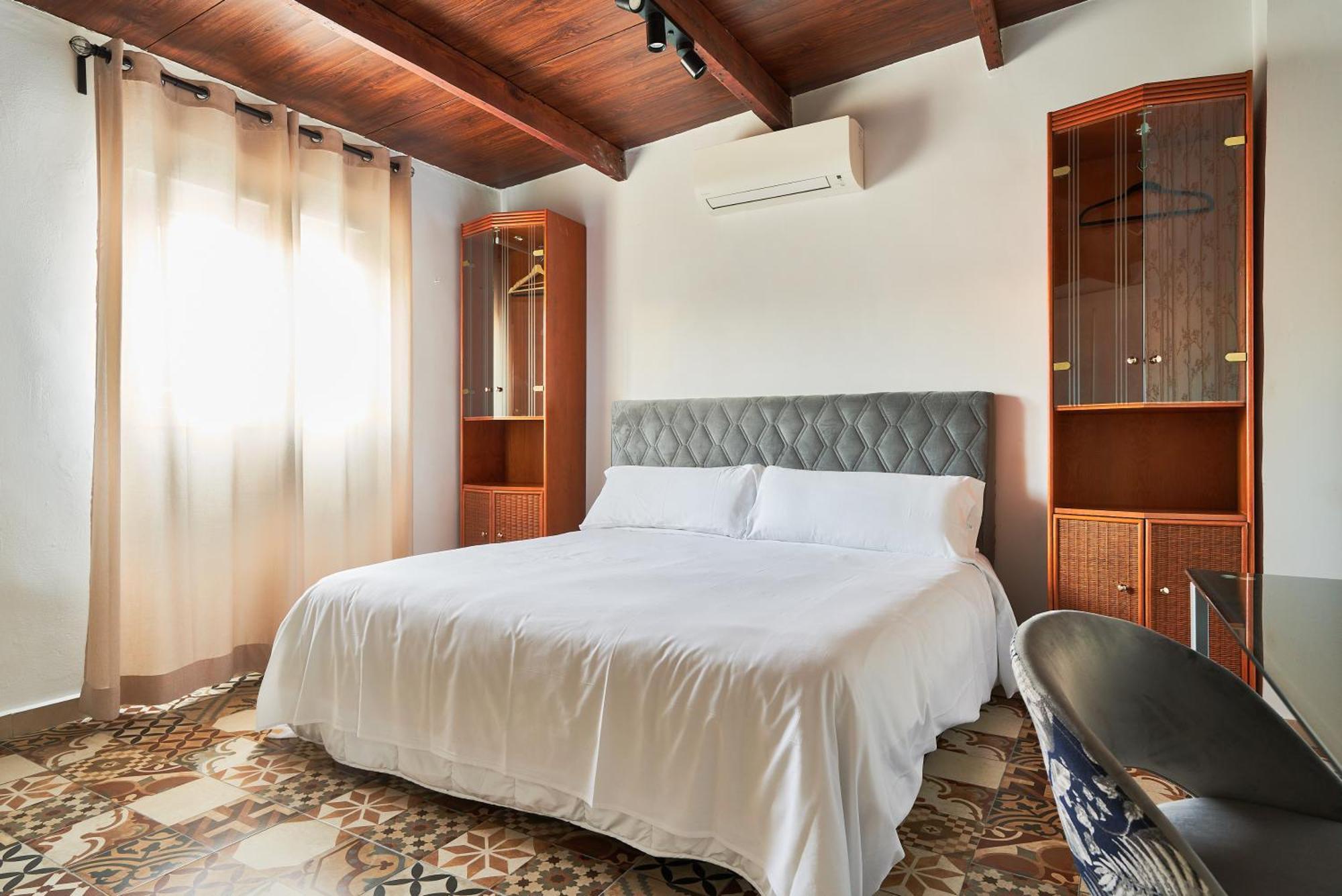 Sun-Kissed Getaway Apartment มาลากา ภายนอก รูปภาพ